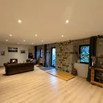 Grande Ferme De 250m2 Renovee Au Charme Rustique Villa