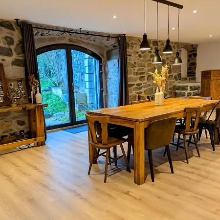 Grande Ferme De 250m2 Renovee Au Charme Rustique *