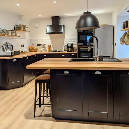 Grande Ferme De 250m2 Renovee Au Charme Rustique Mazet-Saint-Voy