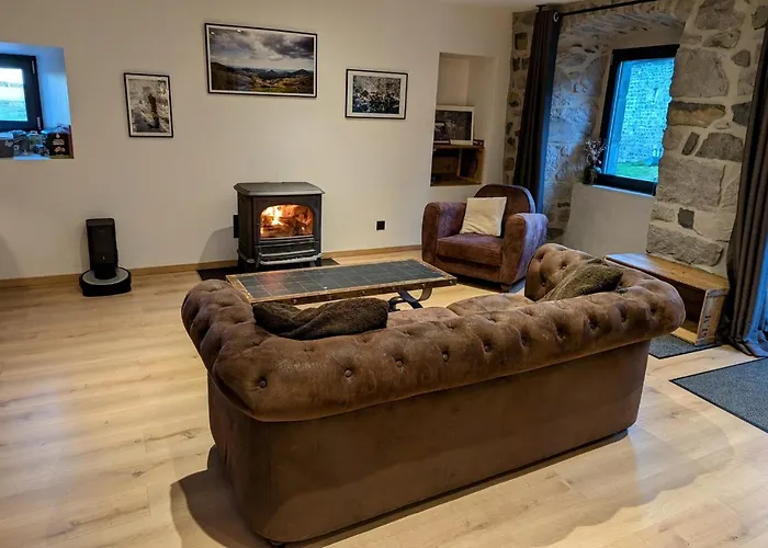 Grande Ferme De 250m2 Renovee Au Charme Rustique Villa