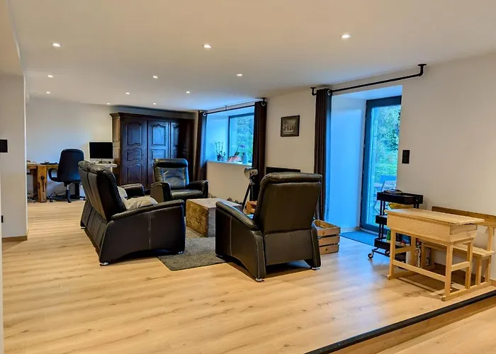 Grande Ferme De 250m2 Renovee Au Charme Rustique