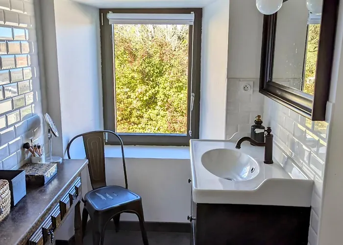 Grande Ferme De 250m2 Renovee Au Charme Rustique